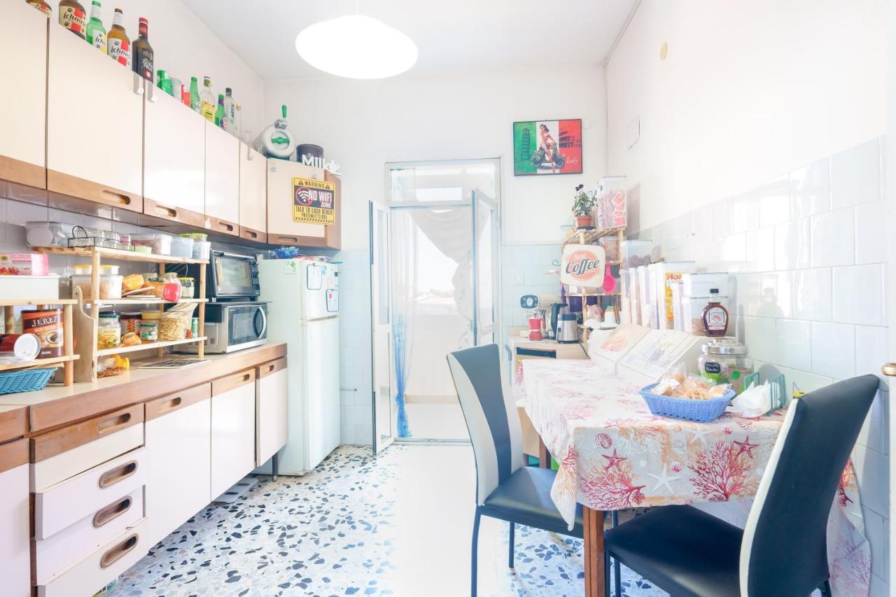 B&B Pothos: Cozy Stay with Modern Amenities Cagliari Exterior photo