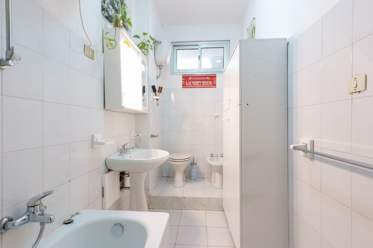 B&B Pothos: Cozy Stay with Modern Amenities Cagliari Exterior photo
