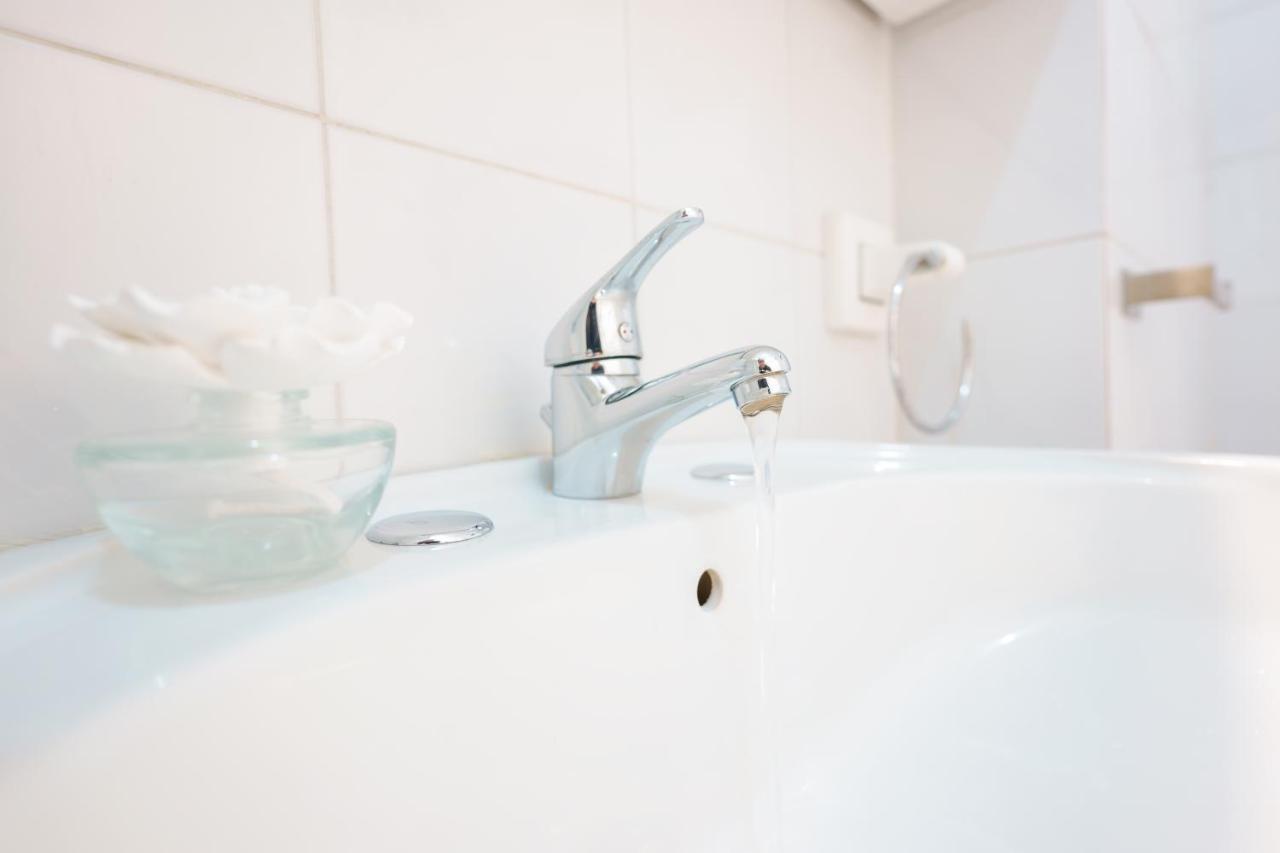 B&B Pothos: Cozy Stay with Modern Amenities Cagliari Exterior photo